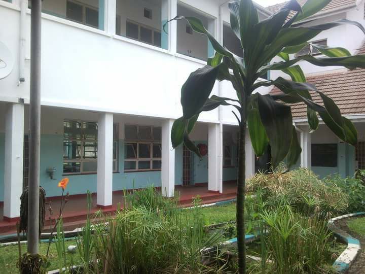 Original school building in 1985